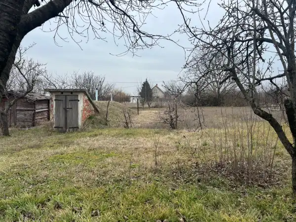 Eladó Építési telek, Kőszárhegy 900 m² 4.9 M Ft