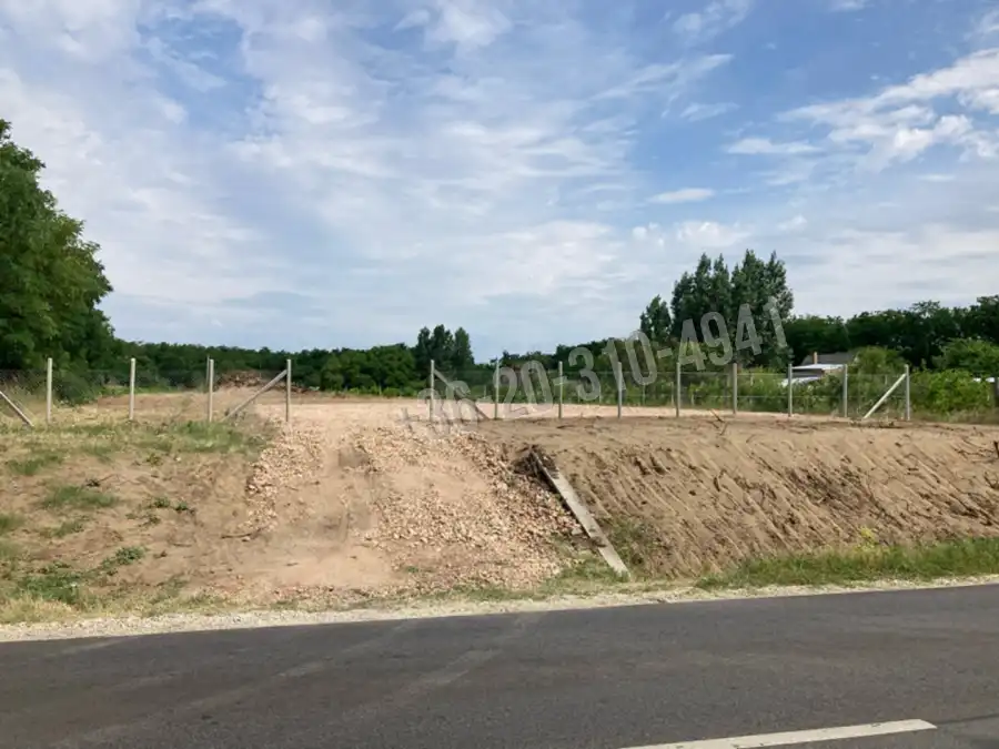 eladó  Építési telek, Paks