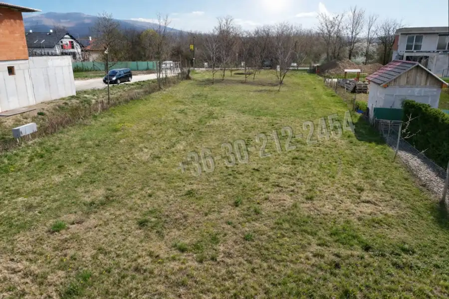 eladó  Építési telek, Vác