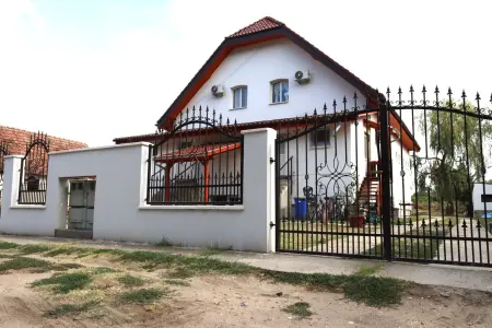 eladó gazdasági ingatlan, Albertirsa