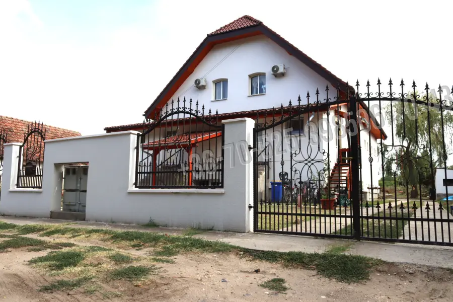 eladó gazdasági ingatlan, Albertirsa