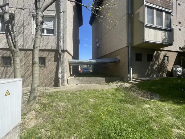 Eladó Gyep, Oroszlány 42 m² 1 M Ft