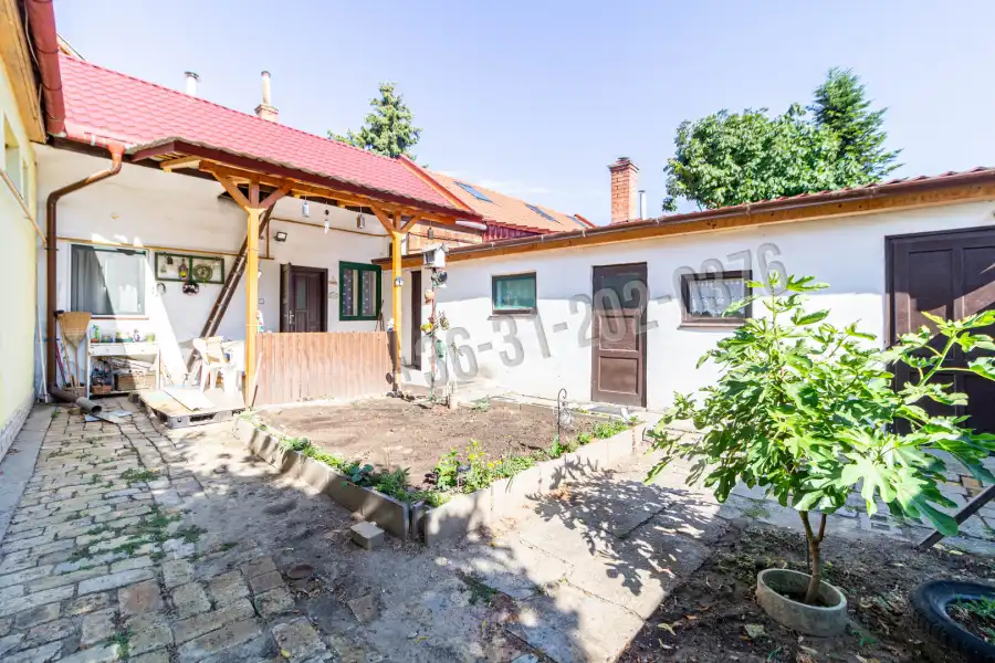 eladó házrész, Kecskemét