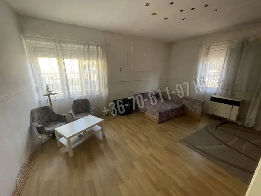 eladó házrész, Pécel