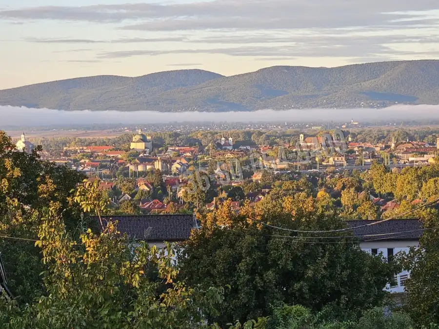 eladó ikerház, Vác