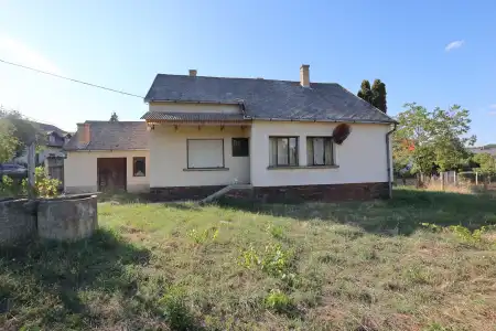 Eladó ingatlan, Ábrahámhegy 3 szoba 70 m² 69 M Ft