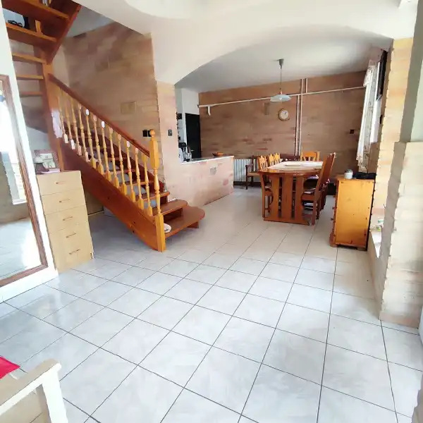 Eladó ingatlan, Acsa 6 szoba 270 m² 75 M Ft
