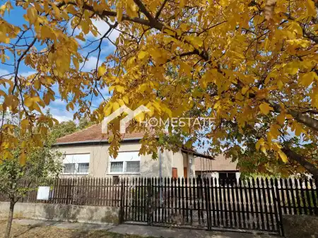 eladó ingatlan, Akasztó