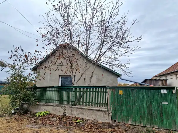 Eladó ingatlan, Akasztó 3 szoba 90 m² 15.5 M Ft