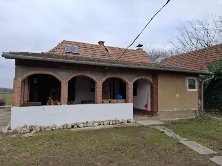 eladó ingatlan, Albertirsa