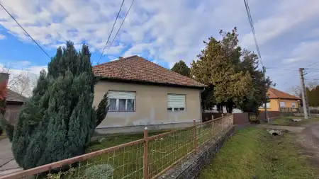 eladó ingatlan, Albertirsa