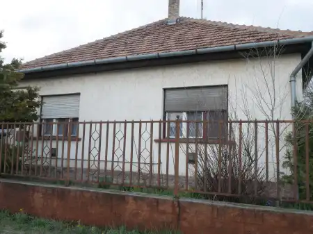 eladó ingatlan, Albertirsa