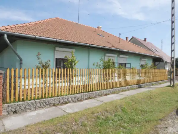 Eladó ingatlan, Albertirsa 4 szoba 120 m² 48.5 M Ft