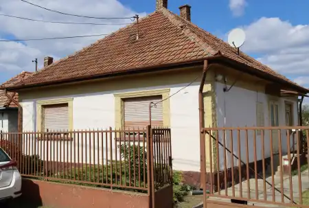 eladó ingatlan, Albertirsa