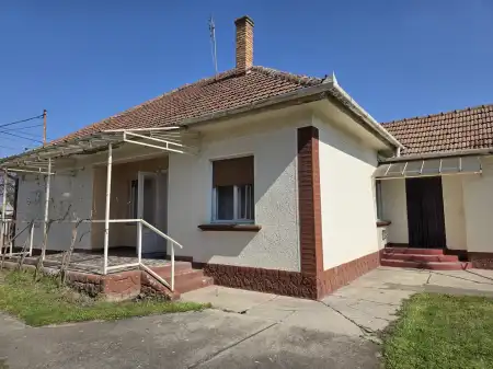 eladó ingatlan, Albertirsa