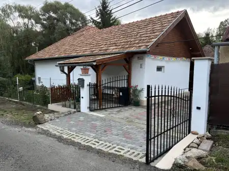 eladó ingatlan, Alsópetény