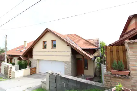 eladó ingatlan, Aszód