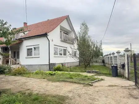 eladó ingatlan, Átány