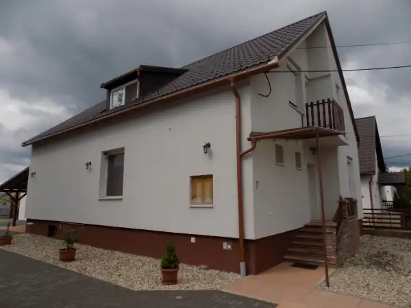 Eladó ingatlan, Bábolna 8 szoba 165 m² 88 M Ft