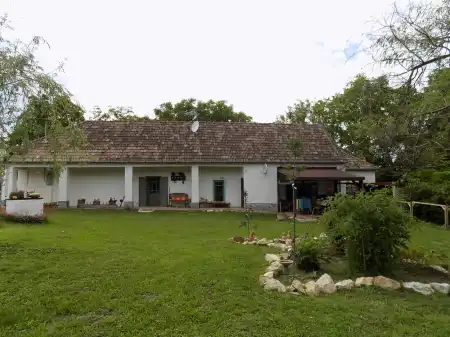 eladó ingatlan, Bakonyszücs