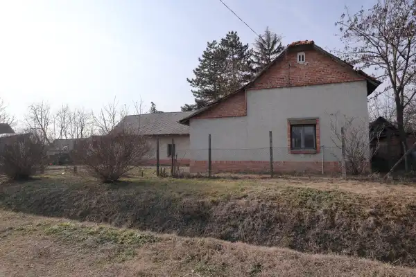 Eladó ingatlan, Baks 3 szoba 53 m² 5.5 M Ft