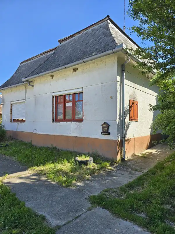Eladó ingatlan, Baksa 4 szoba 120 m² 26.49 M Ft