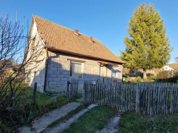 Eladó ingatlan, Balaton 3 szoba 100 m² 10.5 M Ft