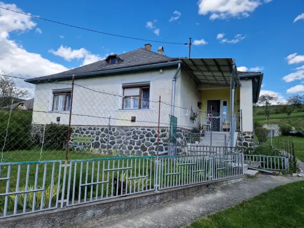Eladó ingatlan, Balaton 3 szoba 95 m² 33 M Ft