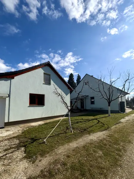 Eladó ingatlan, Balatonszárszó 4 szoba 140 m² 96.8 M Ft