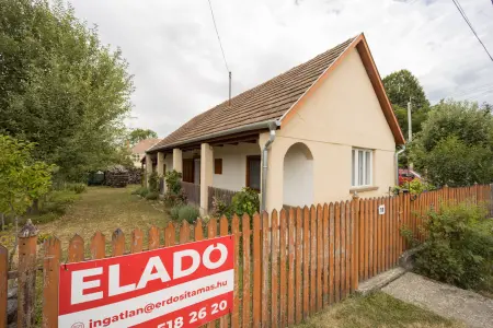 eladó ingatlan, Bánk