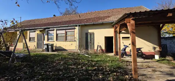 Eladó ingatlan, Baracs 2 szoba 60 m² 30 M Ft