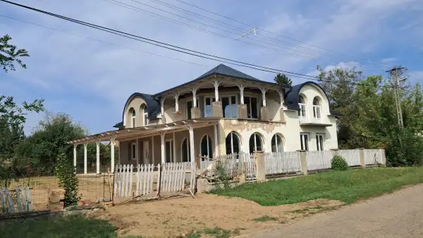 Eladó ingatlan, Bátonyterenye 6 szoba 240 m² 37.9 M Ft