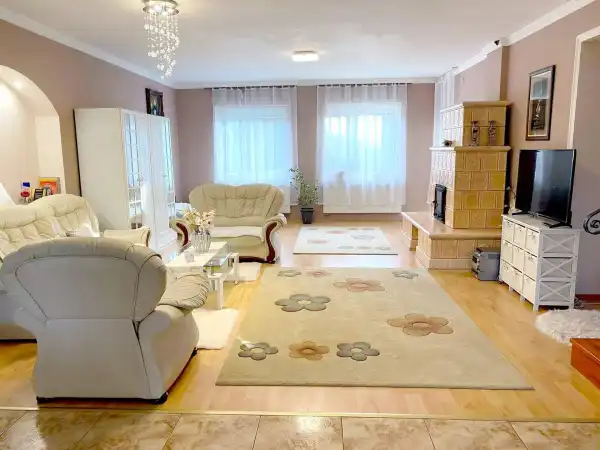 Eladó ingatlan, Békéscsaba 4 szoba 178 m² 86.5 M Ft