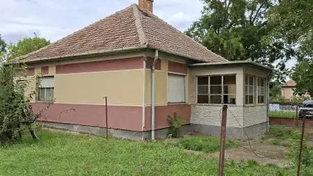 eladó ingatlan, Berettyóújfalu