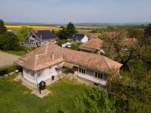 Eladó ingatlan, Bernecebaráti 3 szoba 125 m² 26.9 M Ft