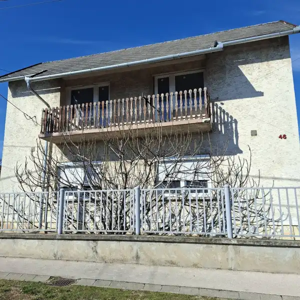 Eladó ingatlan, Bicske 4 szoba 110 m² 68 M Ft