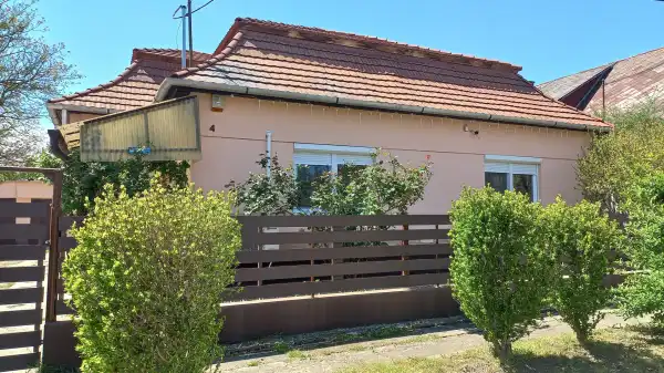 Eladó ingatlan, Bicske 2 szoba 73 m² 84.9 M Ft
