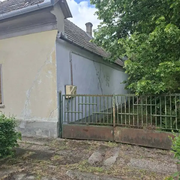 Eladó ingatlan, Bicske 3 szoba 95 m² 30 M Ft