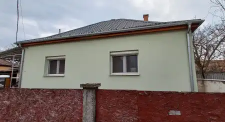 Eladó ingatlan, Bicske 3 szoba 78 m² 65 M Ft