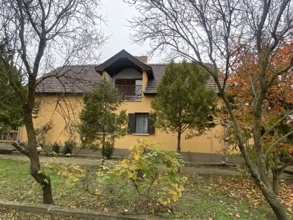 Eladó ingatlan, Biharnagybajom 4 szoba 180 m² 24.9 M Ft