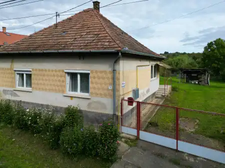 eladó ingatlan, Borsosberény