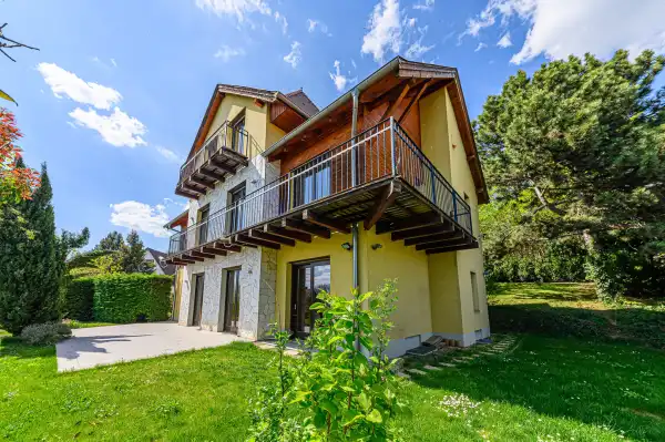 Eladó ingatlan, Budapest, XII. kerület 8 szoba 350 m² 699 M Ft