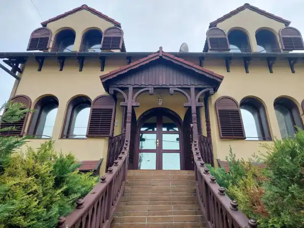 Eladó ingatlan, Budapest, XIV. kerület 6+1 szoba 352 m² 209.9 M Ft