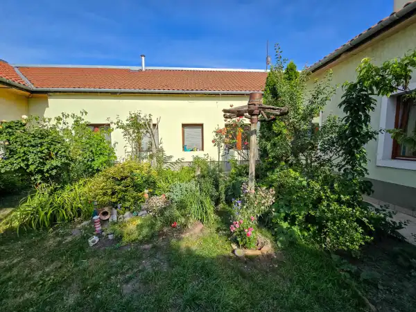 Eladó ingatlan, Budapest, XV. kerület 2 szoba 66 m² 69 M Ft