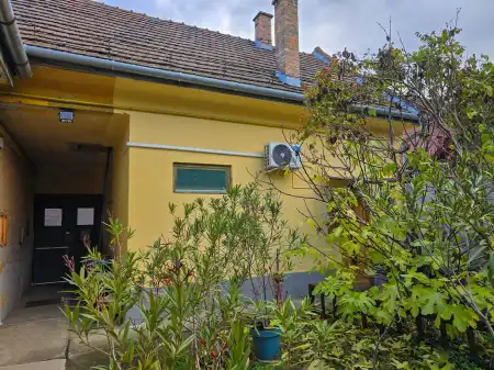 eladó ingatlan, Budapest, XV. kerület