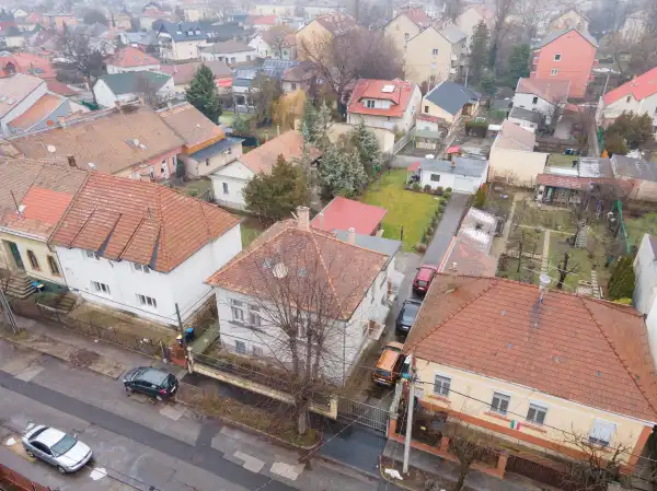 Eladó ingatlan, Budapest, XV. kerület 8 szoba 258 m² 189.9 M Ft