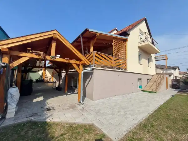 Eladó ingatlan, Budapest, XVIII. kerület 7 szoba 260 m² 185 M Ft