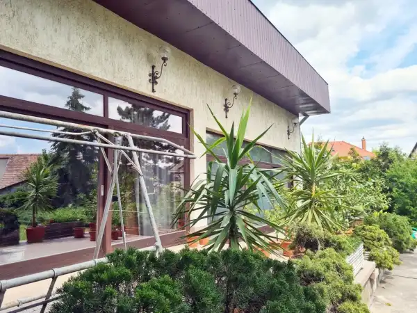 Eladó ingatlan, Budapest, XXI. kerület 5 szoba 400 m² 194.9 M Ft