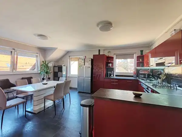 Eladó ingatlan, Budapest, XXI. kerület 9+1 szoba 267 m² 244.5 M Ft