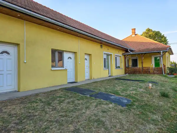 Eladó ingatlan, Bugyi 5 szoba 183 m² 96 M Ft